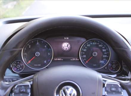 Volkswagen - Touareg