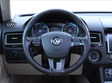 Volkswagen - Touareg