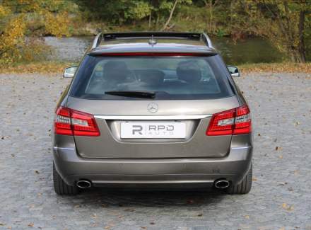 Mercedes-Benz - E-class