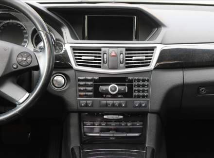 Mercedes-Benz - E-class