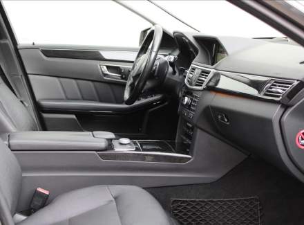 Mercedes-Benz - E-class