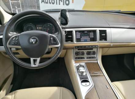 Jaguar - XF