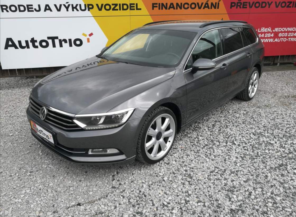 Volkswagen - Passat