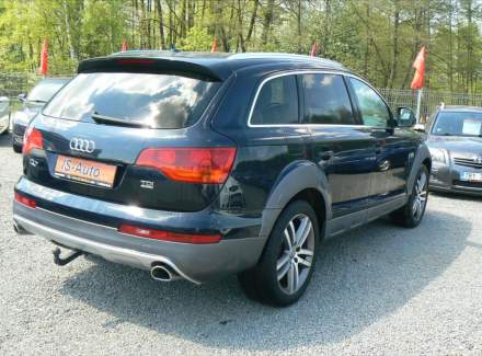 Audi - Q7