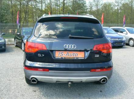 Audi - Q7