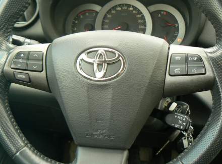 Toyota - RAV 4