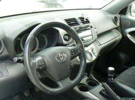 Toyota - RAV 4