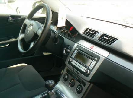 Volkswagen - Passat