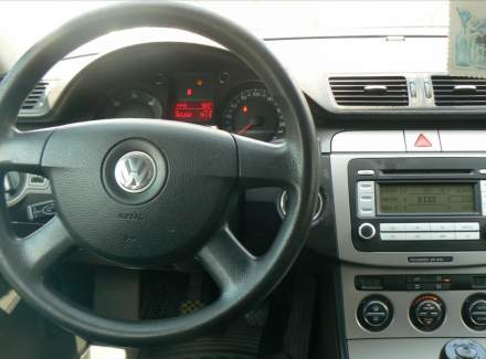 Volkswagen - Passat