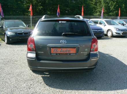 Toyota - Avensis