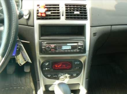 Peugeot - 307