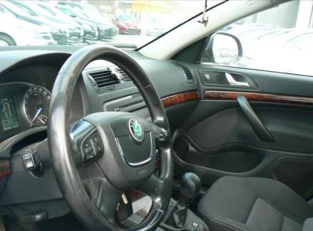 Škoda - Octavia