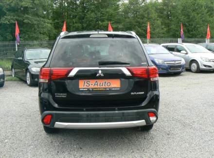 Mitsubishi - Outlander