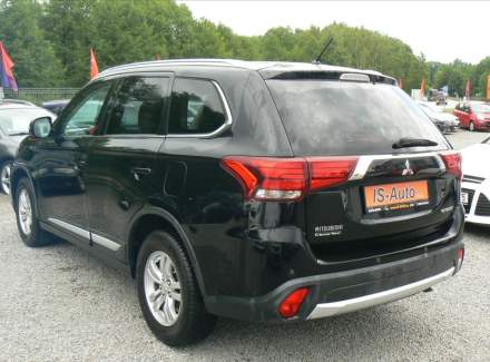 Mitsubishi - Outlander