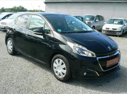 Peugeot - 208