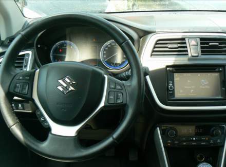 Suzuki - SX4