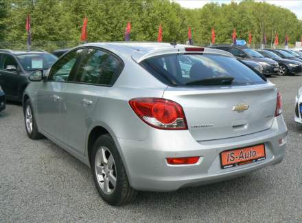 Chevrolet - Cruze
