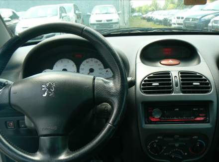 Peugeot - 206