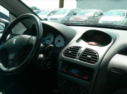 Peugeot - 206