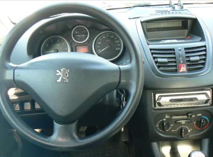 Peugeot - 206