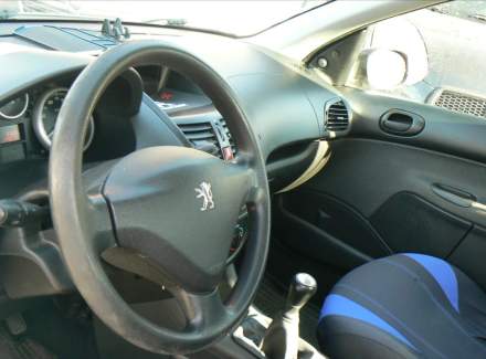Peugeot - 206