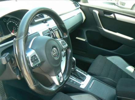 Volkswagen - Passat