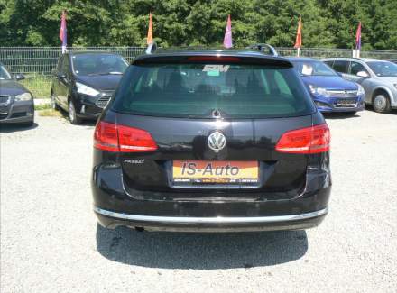 Volkswagen - Passat