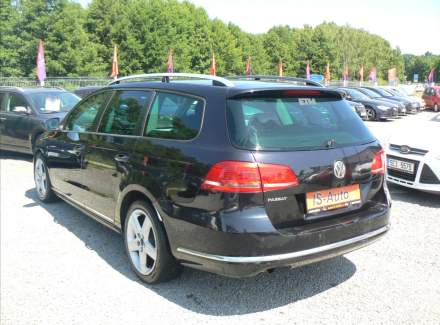 Volkswagen - Passat
