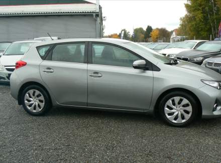 Toyota - Auris
