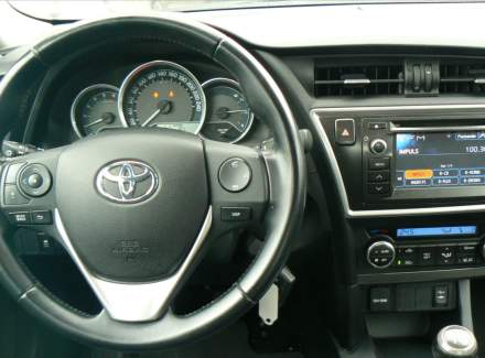 Toyota - Auris
