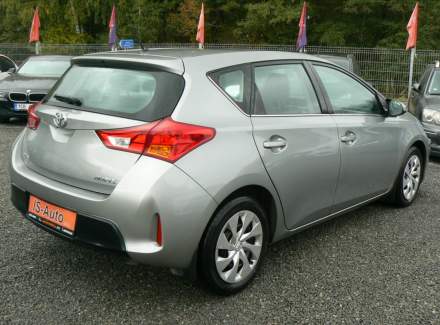 Toyota - Auris