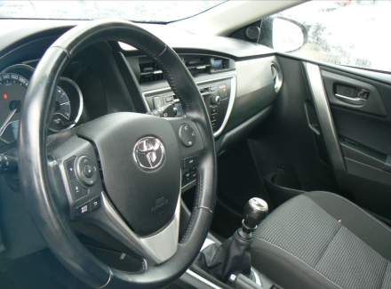 Toyota - Auris