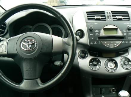 Toyota - RAV 4