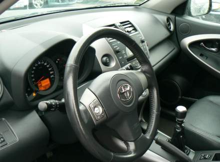Toyota - RAV 4