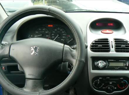Peugeot - 206