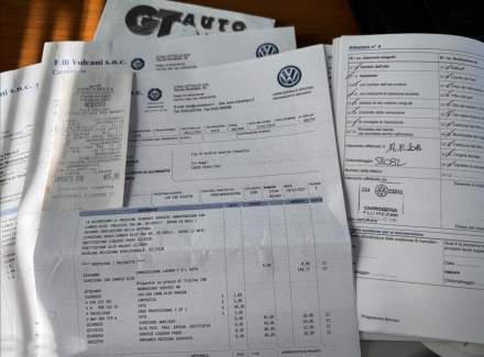 Volkswagen - Golf