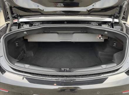 Mercedes-Benz - E-class