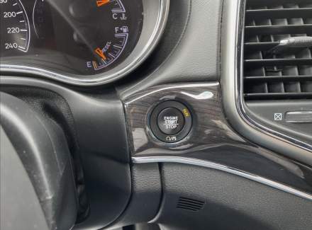 Jeep - Grand Cherokee