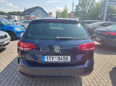 Volkswagen - Passat