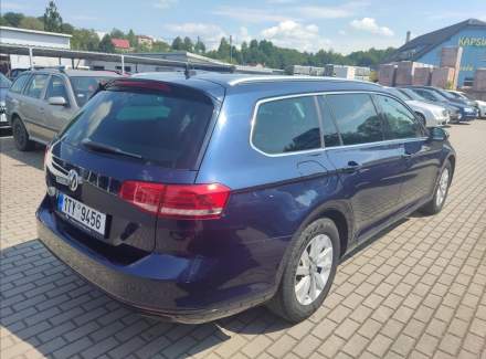 Volkswagen - Passat