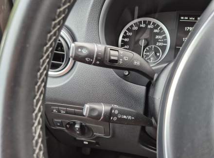 Mercedes-Benz - Vito