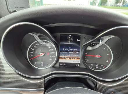 Mercedes-Benz - V-class