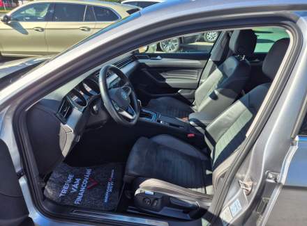 Volkswagen - Passat