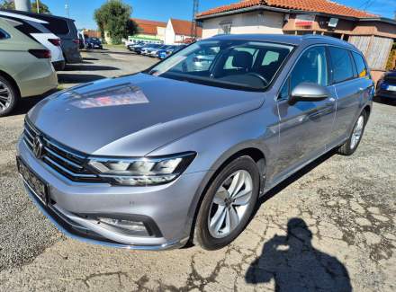 Volkswagen - Passat
