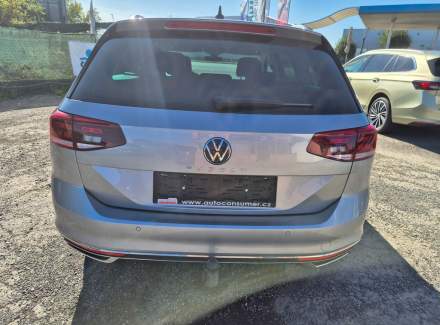 Volkswagen - Passat