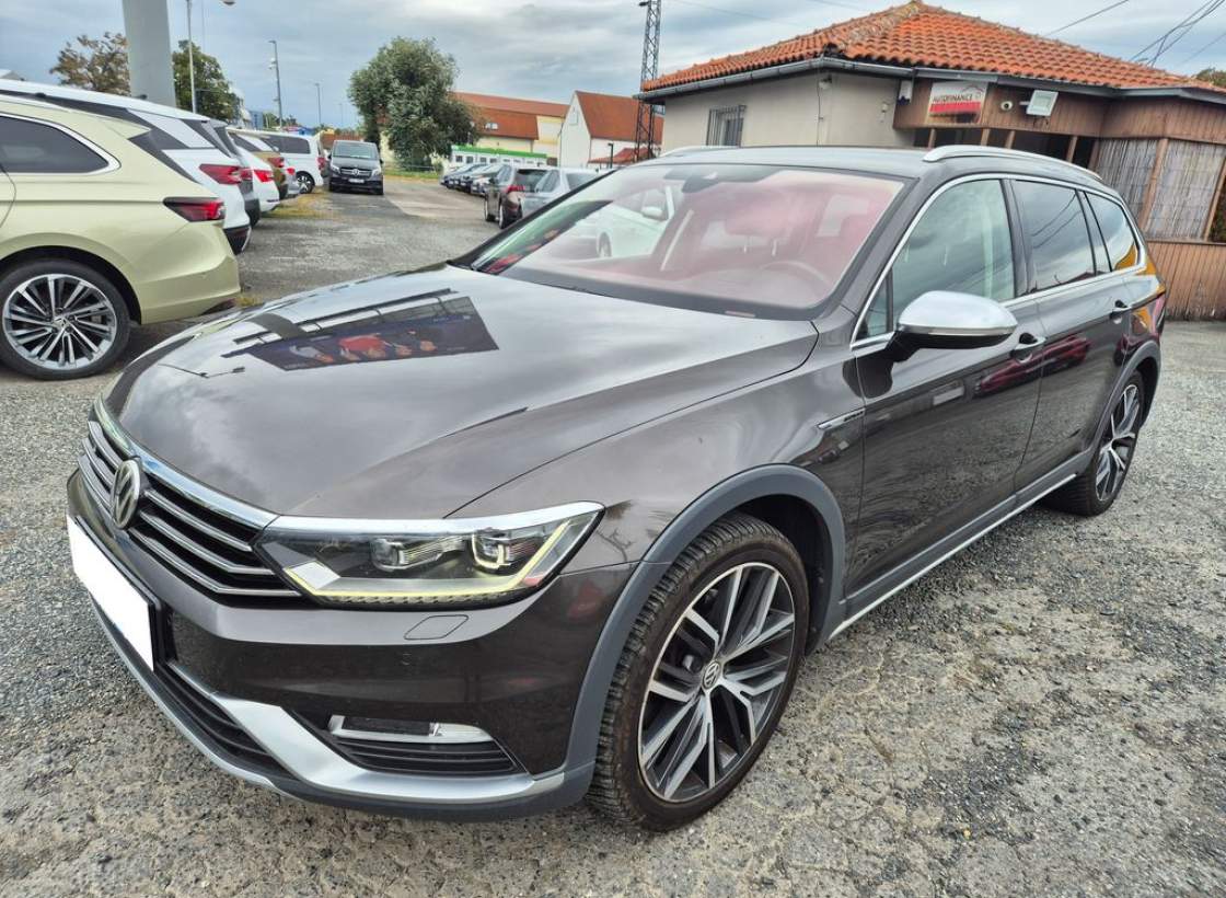 Volkswagen - Passat