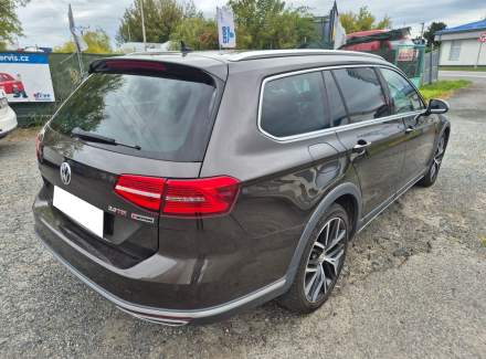 Volkswagen - Passat