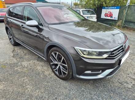Volkswagen - Passat