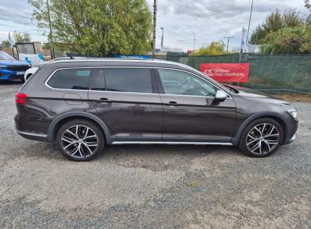 Volkswagen - Passat