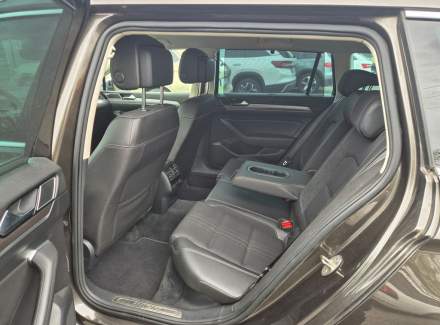 Volkswagen - Passat